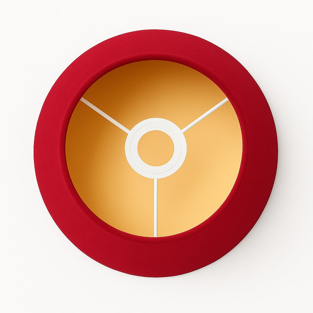 Vue du dessus d’un abat-jour conique rouge en velours, compatible avec une lampe de chevet E27.