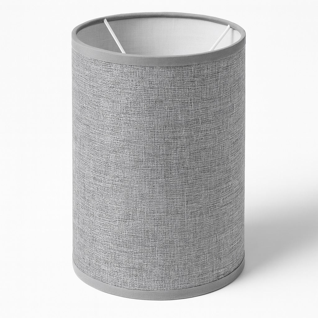 Abat-jour cylindrique en tissu gris texturé, design moderne et sobre pour lampe de chevet ou suspension
