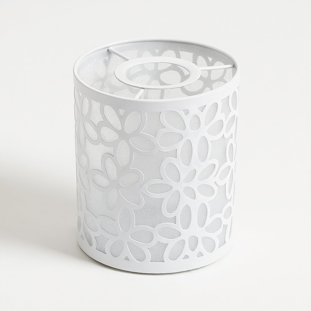 Abat-jour cylindrique blanc à motif floral ajouré, en métal, pour lampe ou suspension, style élégant et décoratif
