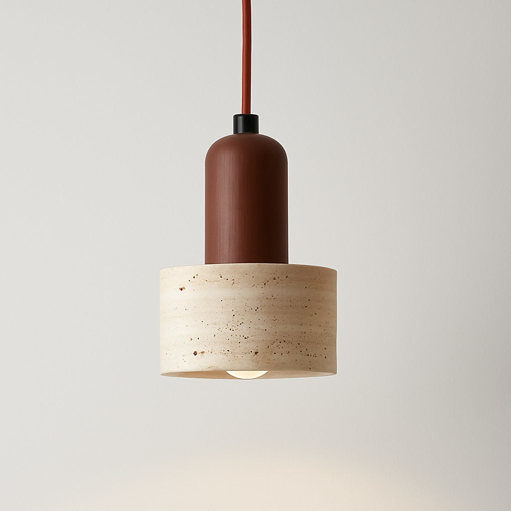 Suspension en travertin et céramique terracotta, design cylindrique moderne pour lampe décorative au style sculptural.