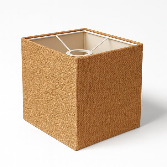 Abat-jour carré couleur safran en tissu tissé, design épuré pour lampe de table ou abat-jour lampadaire.