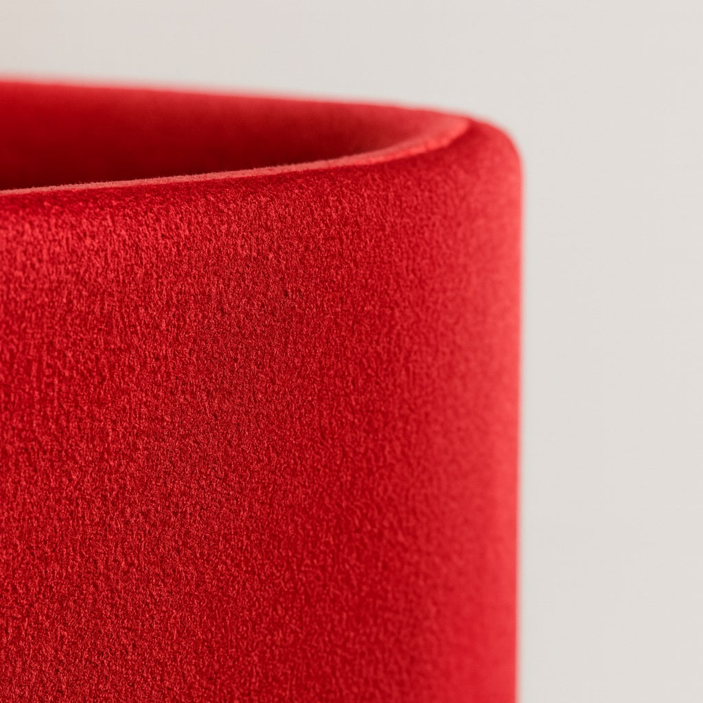 Détail de l'abat-jour ovale rouge