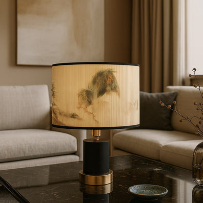 Abat-jour décoratif sur lampadaire moderne, parfait pour sublimer un salon avec un abat-jour élégant et raffiné.