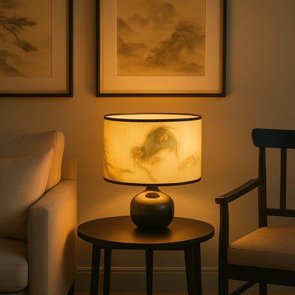 Abat-jour lumineux aux teintes chaleureuses, idéal pour un lampadaire créant une ambiance douce et apaisante.