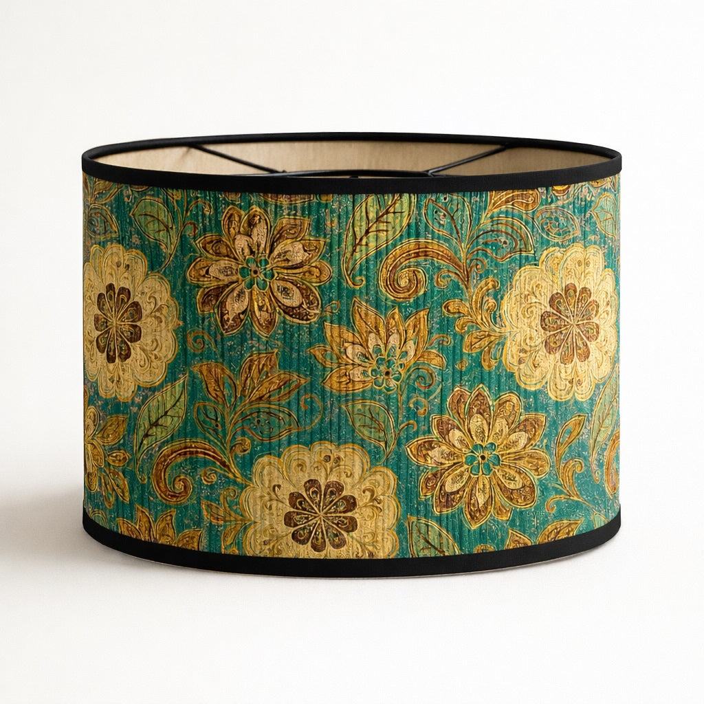 Abat-jour cylindrique vert à motifs floraux dorés, en tissu décoratif, compatible lampe E27 – style baroque chic.