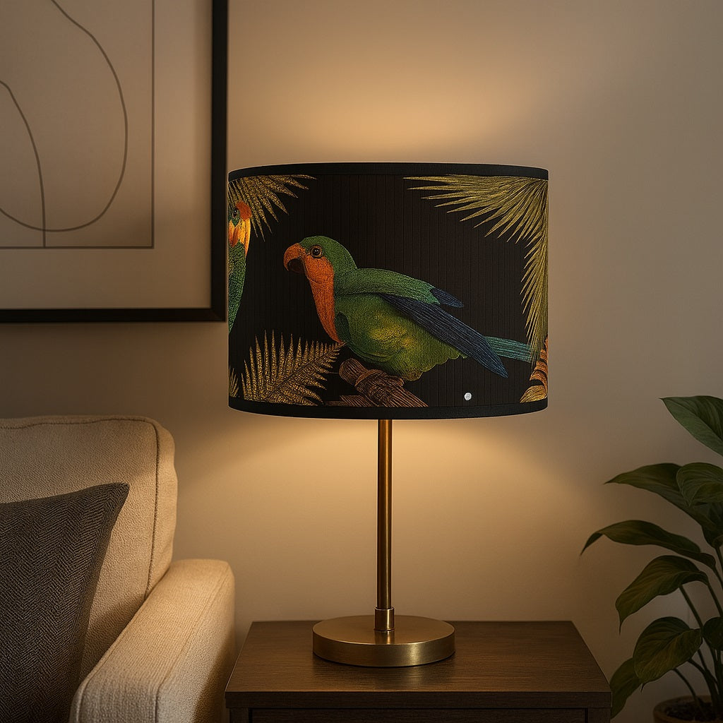 Abat-jour lampadaire noir allumé à motif perroquet, abat-jour décoratif créant une ambiance chaleureuse