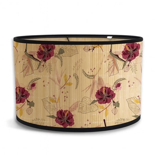 Abat-jour tambour en bambou avec motif floral bordeaux sur fond clair – pour lampe E27, ambiance chaleureuse et déco romantique.