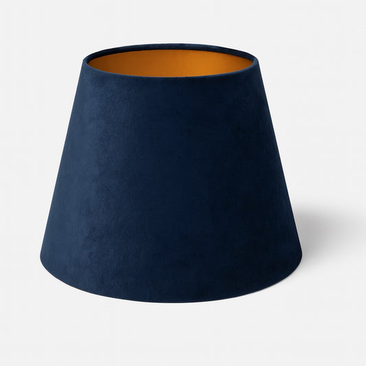 Abat-jour conique bleu nuit en velours, élégant pour lampe de chevet et décoration intérieure moderne.