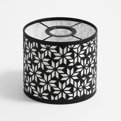 Abat-jour cylindrique en métal noir à motif hexagonal ajouré, compatible E27, design moderne pour lampe ou suspension.