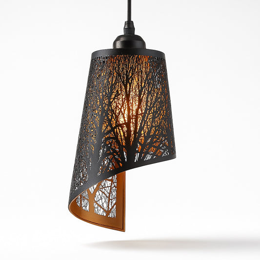 Abat-jour suspension en métal noir ajouré avec motif arbre et intérieur doré, lumière chaude et design poétique.