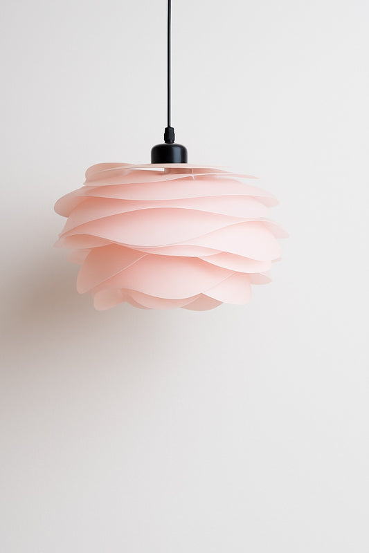 Suspension rose en forme de pétales ondulés, style nordique moderne, diamètre 32 cm – abat-jour E27 élégant.