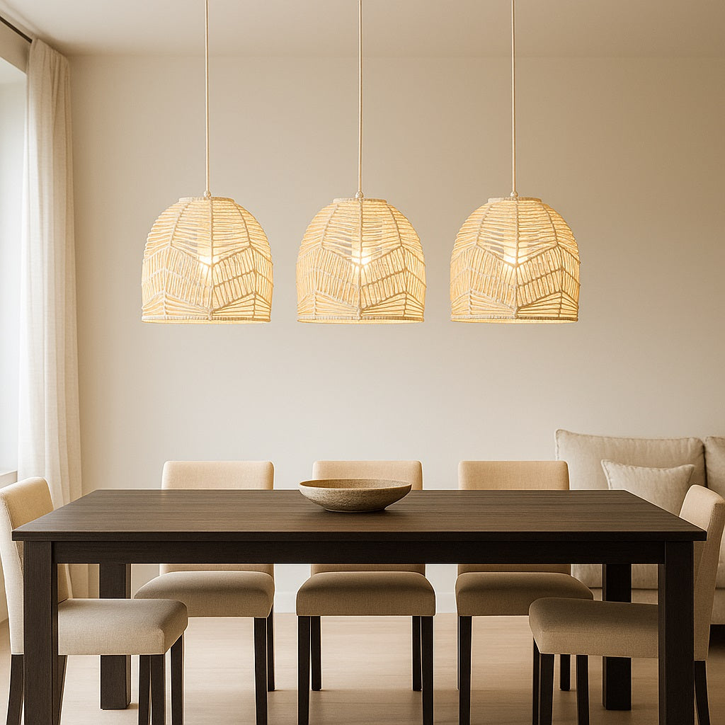 Abat-jour suspension rotin allumé, abat-jour rotin créant une ambiance chaleureuse et naturelle